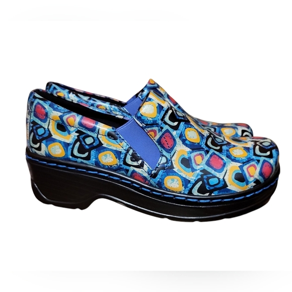 Klogs Footwear Naples Black with Geometric Pattern Nursing Shoes Size 7 - Picture 1 of 10